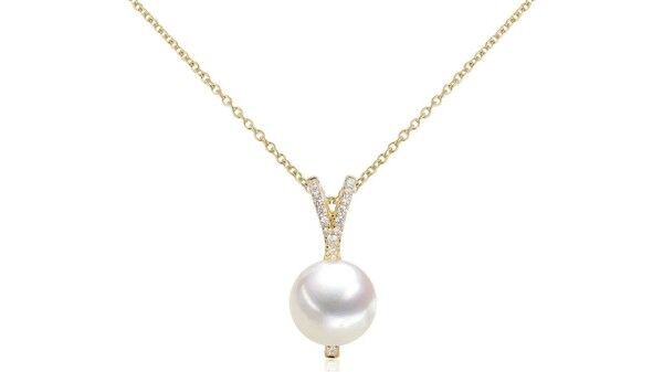 Elegante parelhanger met diamant